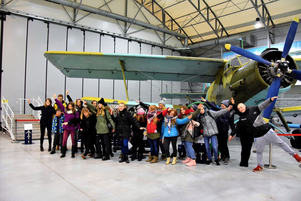 Nasi gimnazjaliści w Muzeum Sił Powietrznych w Dęblinie