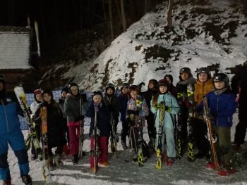 Uczniowie klas IV i V na nartach